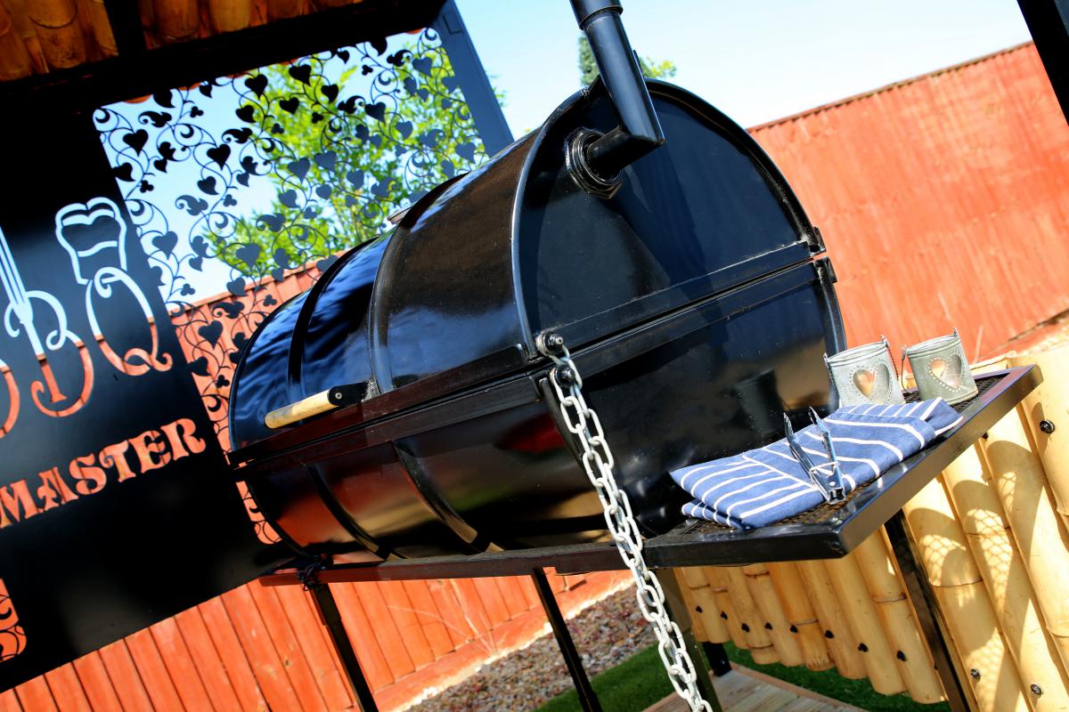 BBQ Smoker