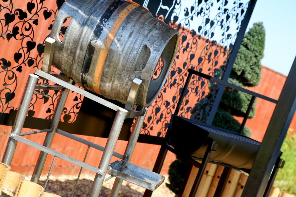 Beer Barrel Holder